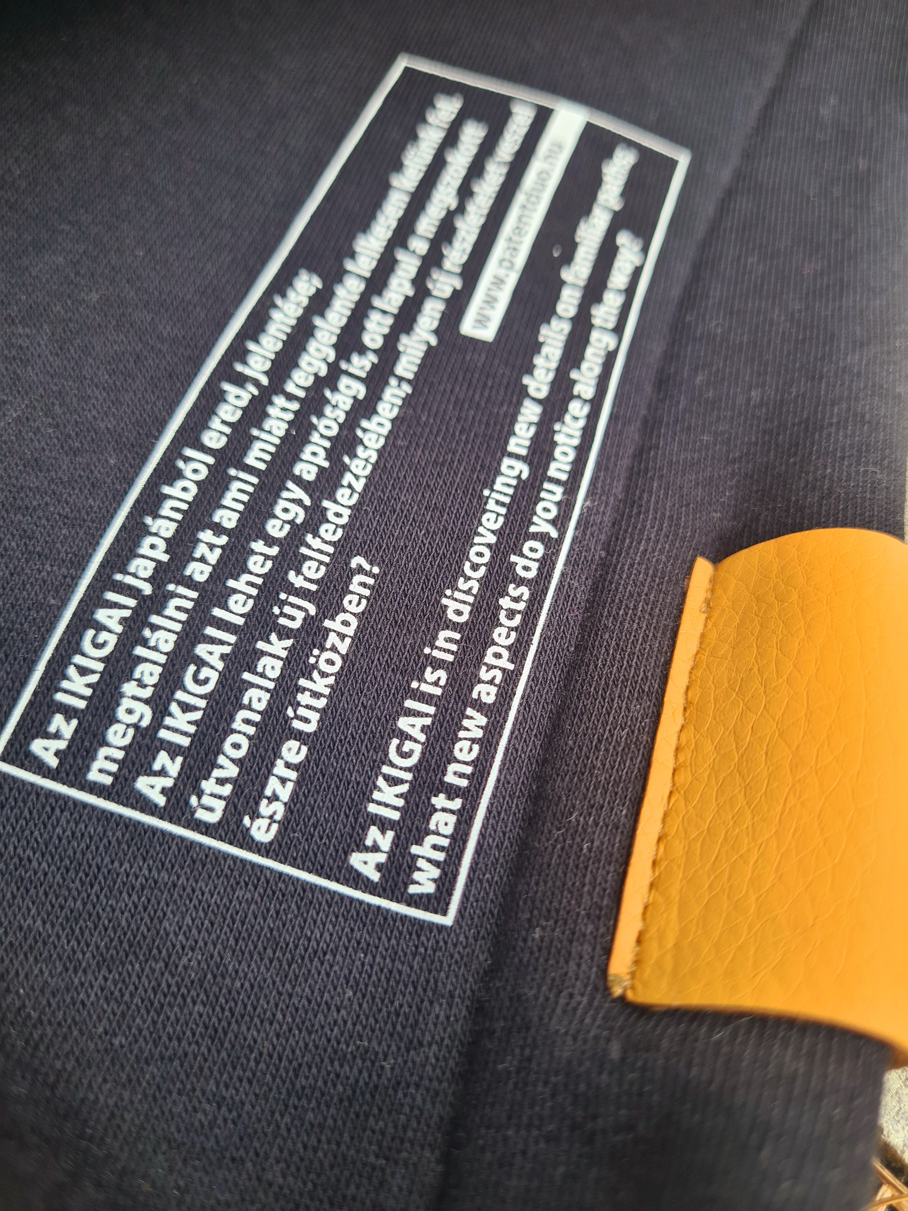 Kapucnis-Hooded jóga / streetwear jóga, pilates pulóver IKIGAI FEKETE
